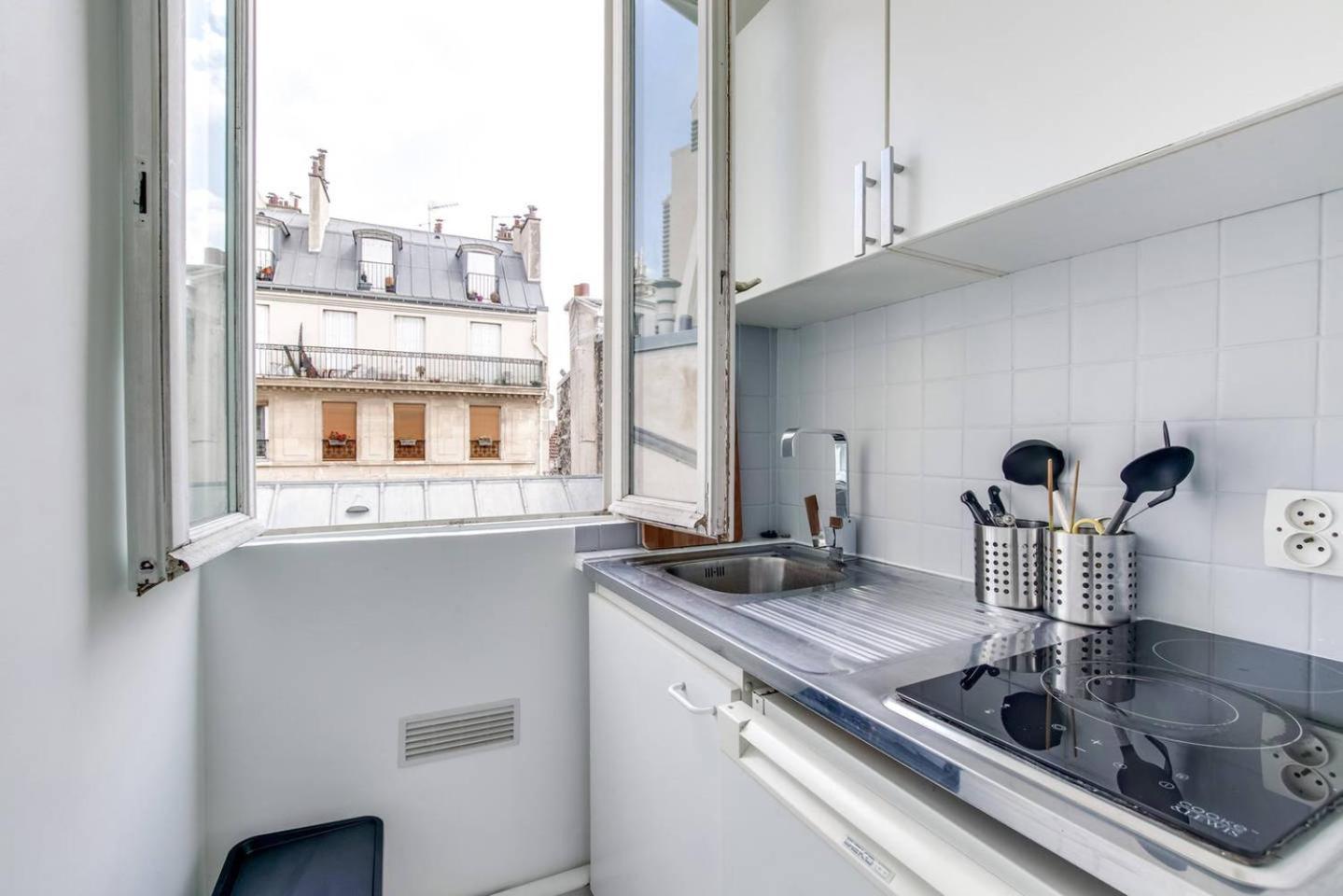 Guestready - Cozy Apt In Montmarte Paris Eksteriør billede